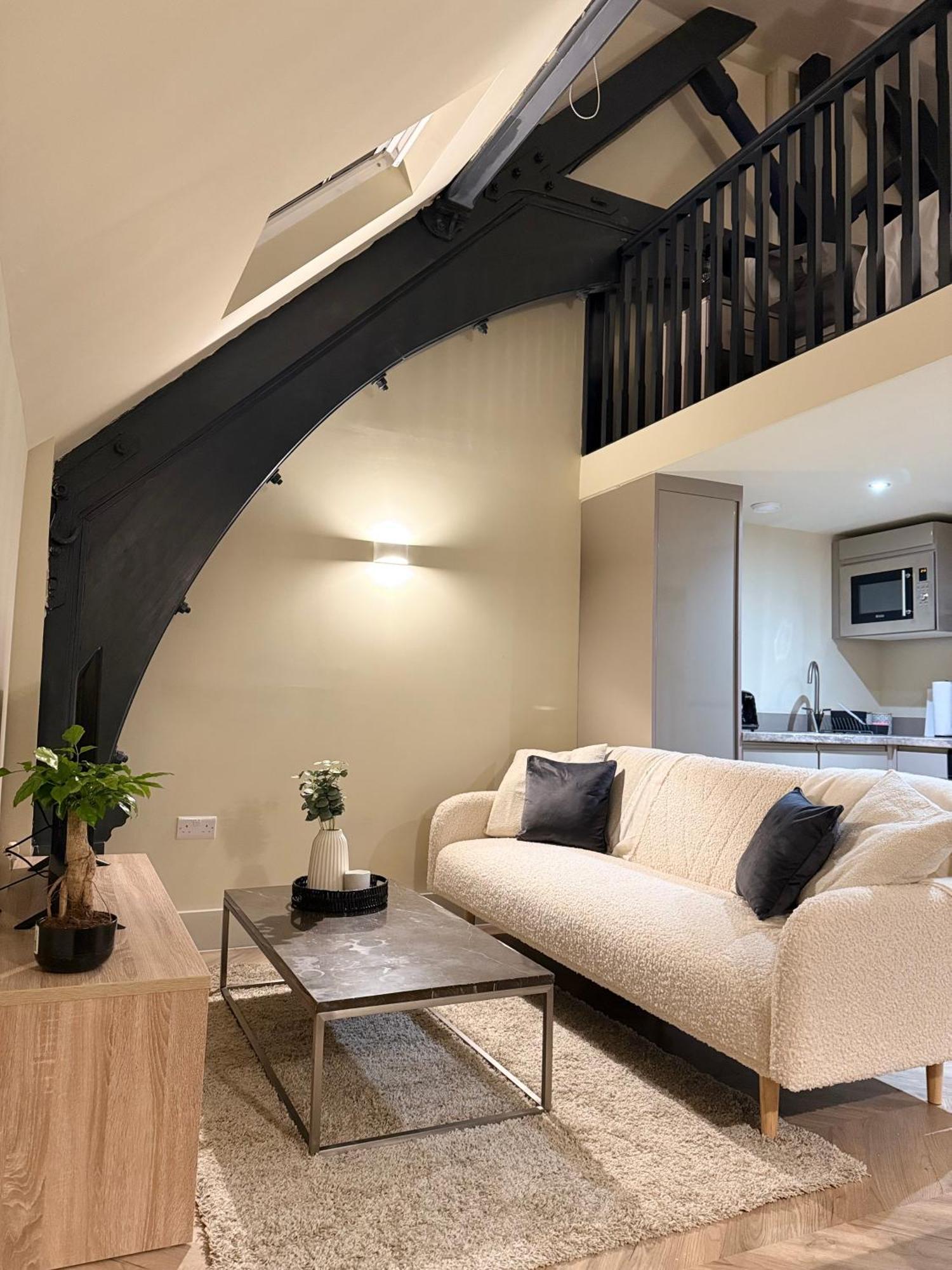 Cosy Mezzanine Apartment Leeds City Centre Esterno foto