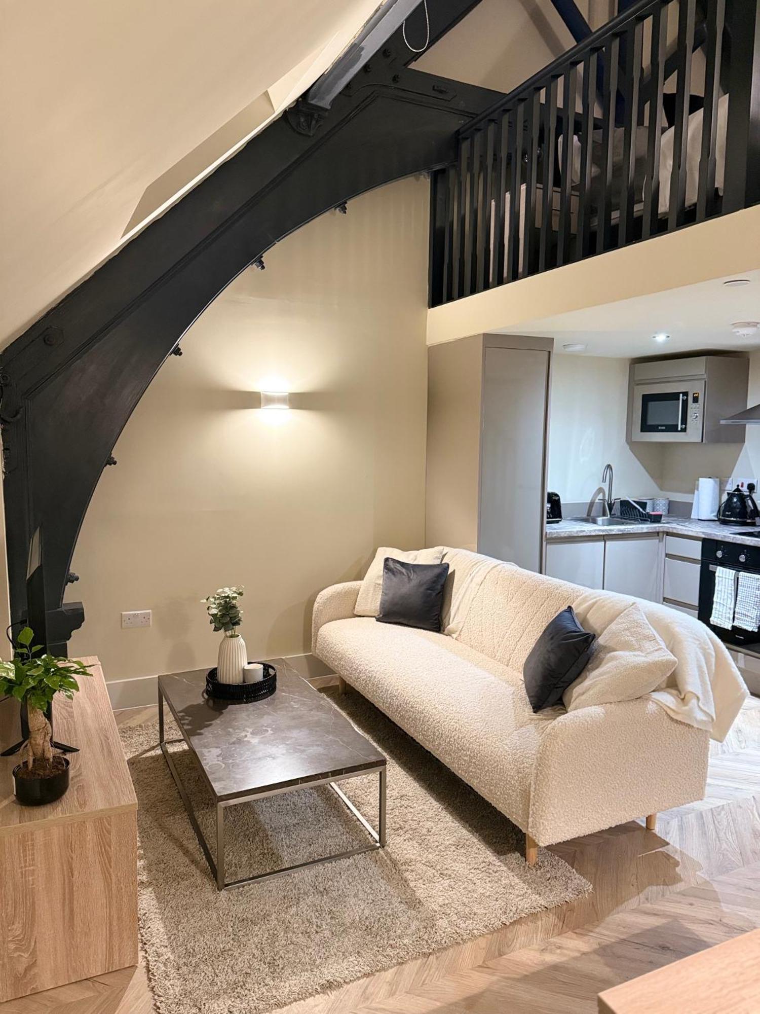 Cosy Mezzanine Apartment Leeds City Centre Esterno foto